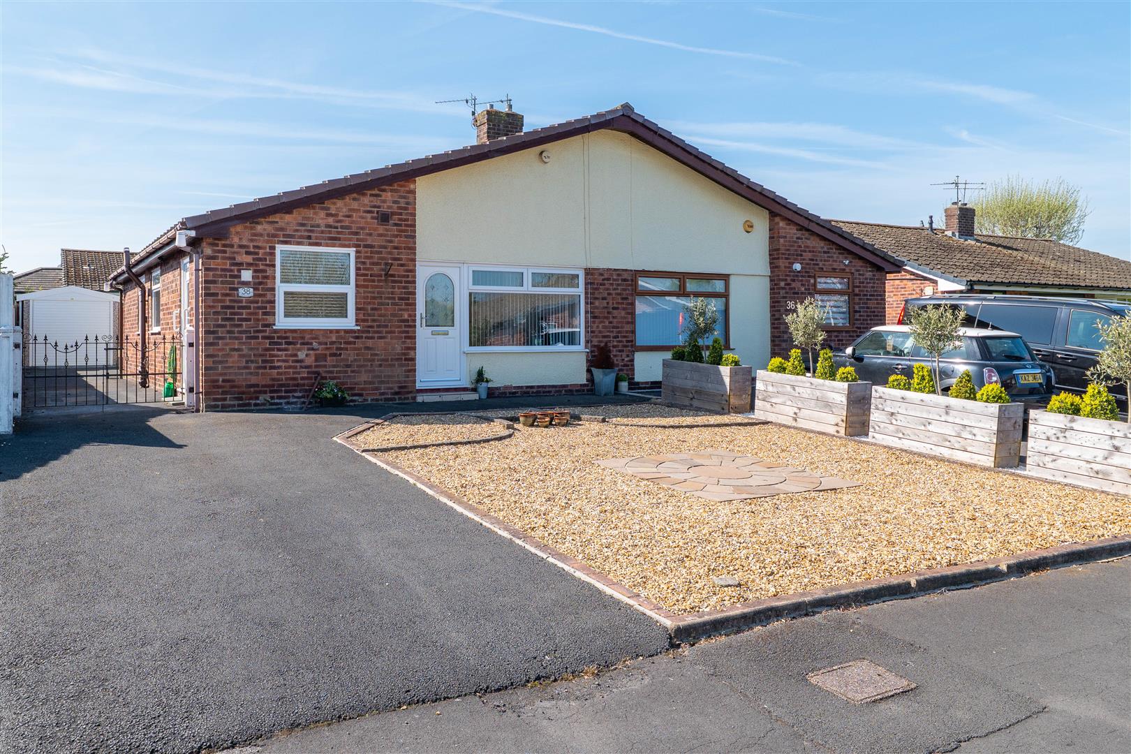 3 bed property in Clifford Avenue, Preston